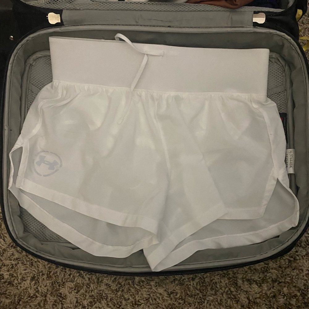 Under Armour White Athletic Shorts Lightweight and Breathable